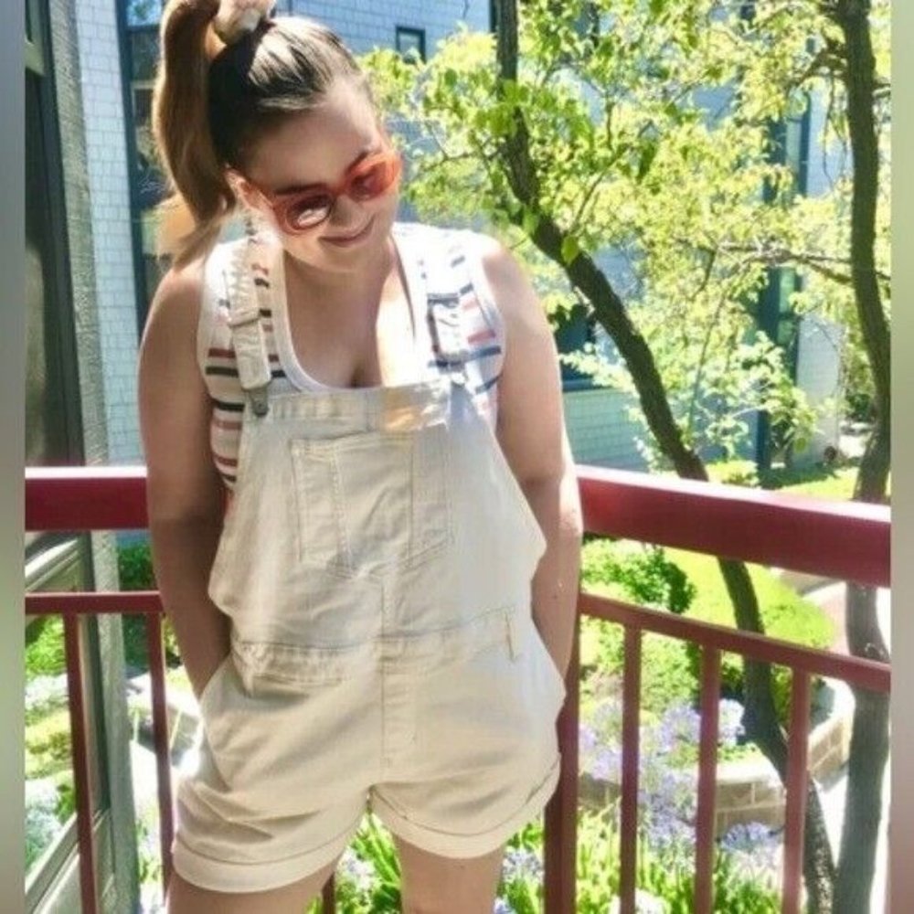 Old Navy Women's Size XL White Denim Shorts Shortall Overalls - Picture 9 of 9